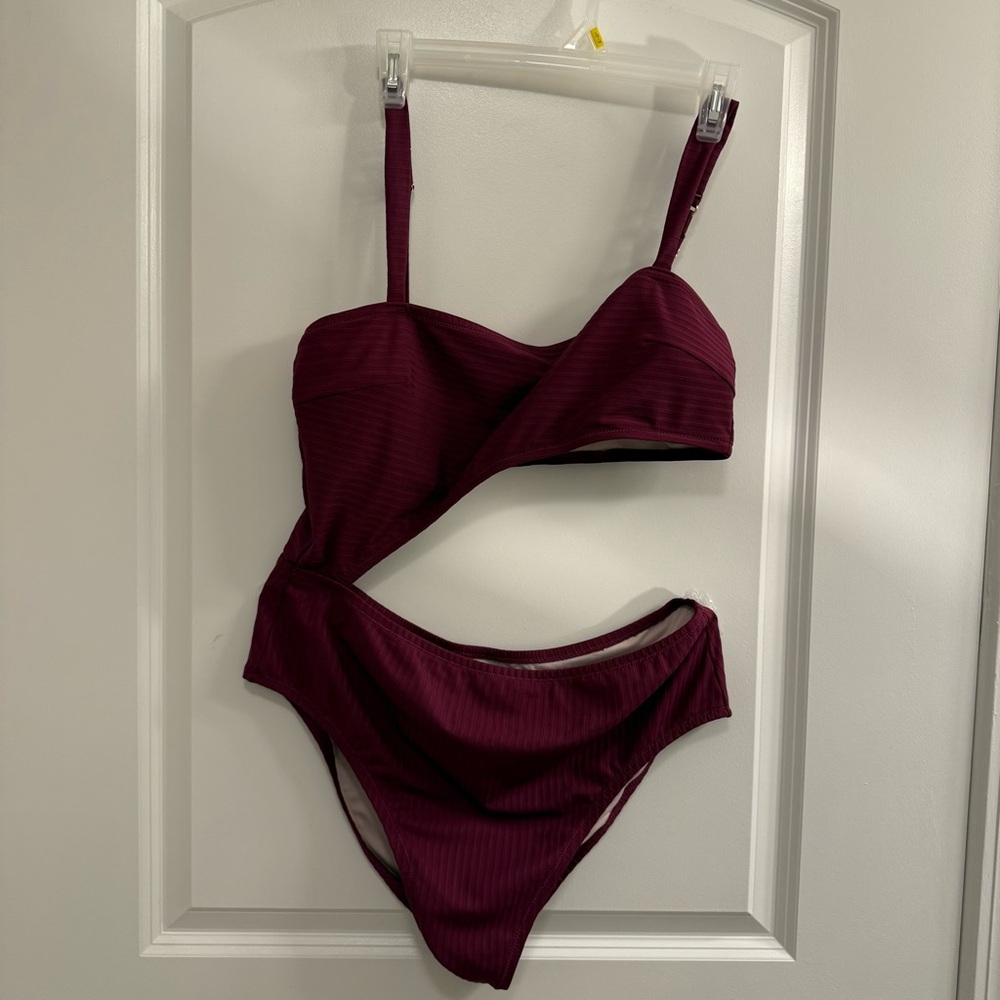 Shade & Shore Women's Ribbed Cut Out One Piece Swimsuit Burgundy XL